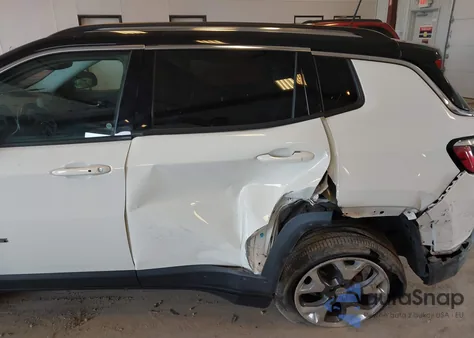 2019 Jeep Compass Limited 4X4 from USA, damaged, VIN 3C4NJDCB6KT806308